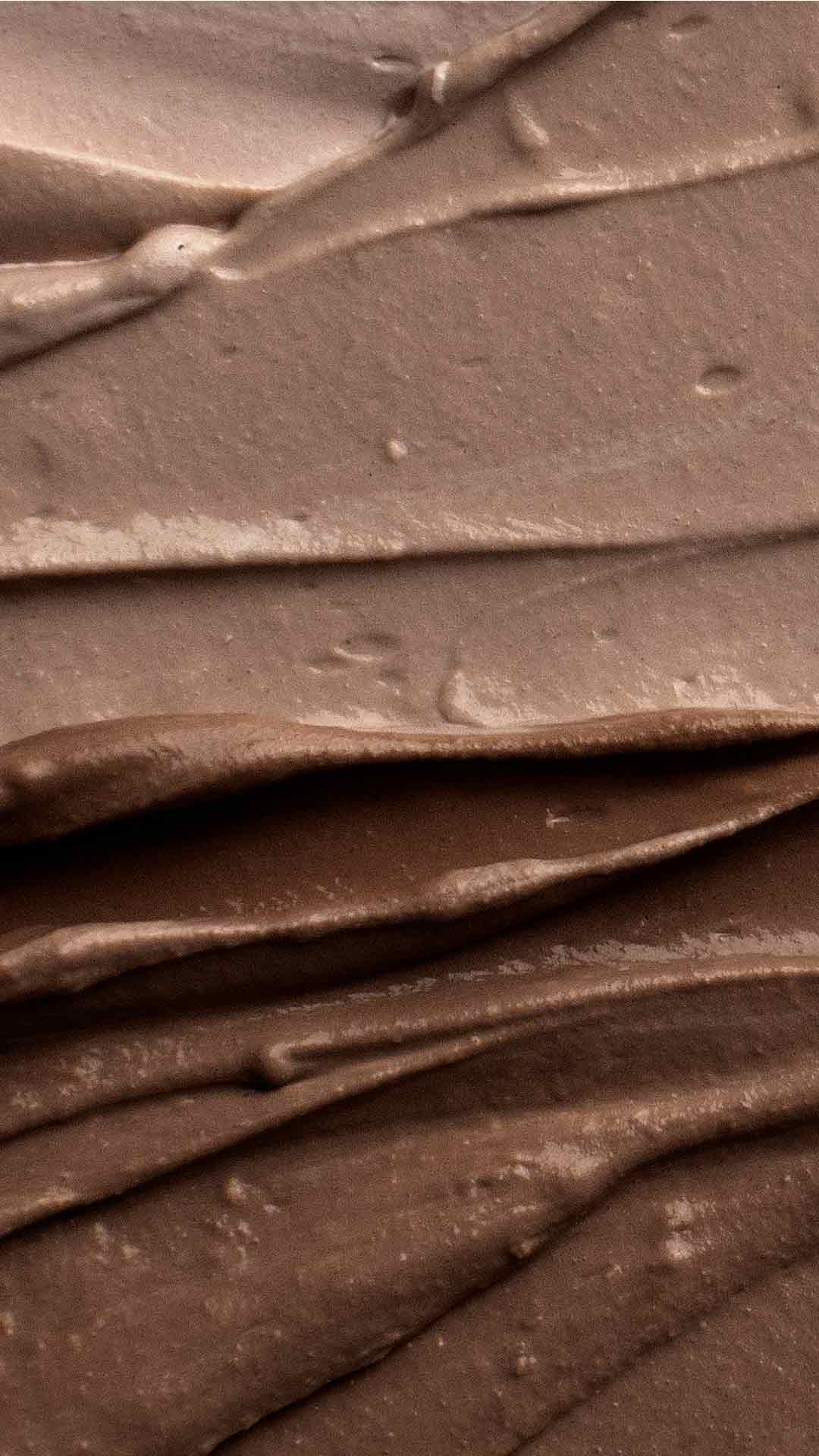 crema de chocolate en tonos similares a el color pantone del año 2025